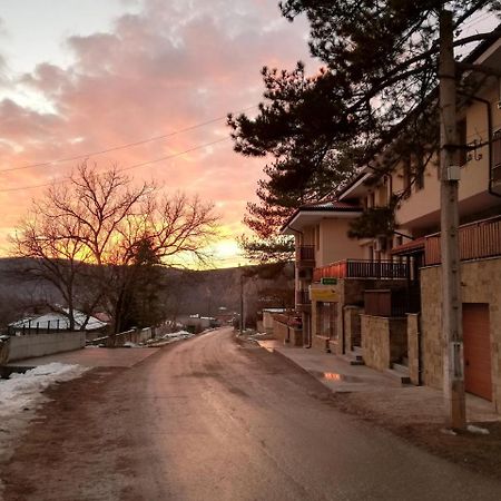Hotel Black Stork Nisovo Exterior foto
